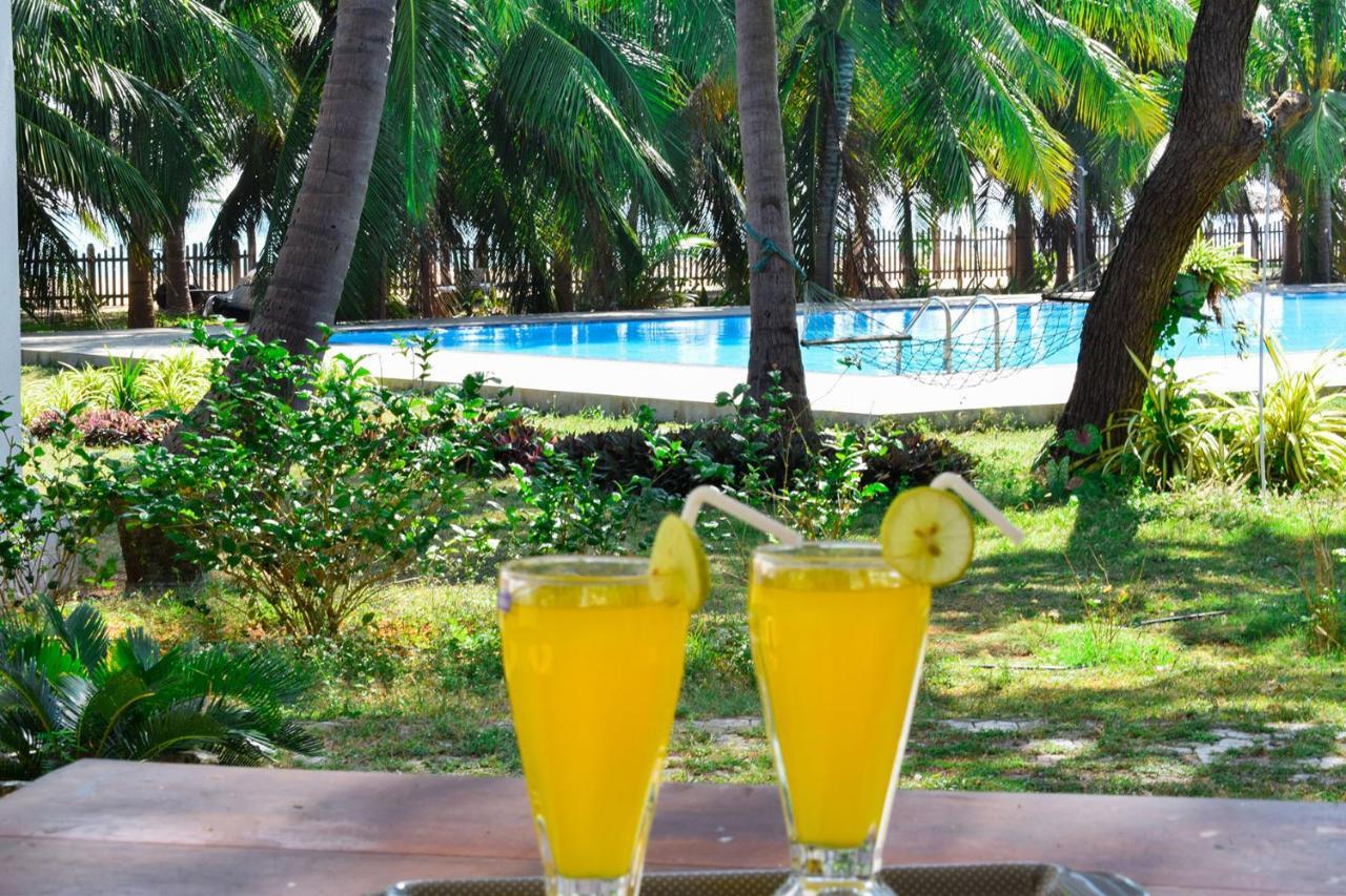 High Park Hotel Nilaveli Ngoại thất bức ảnh