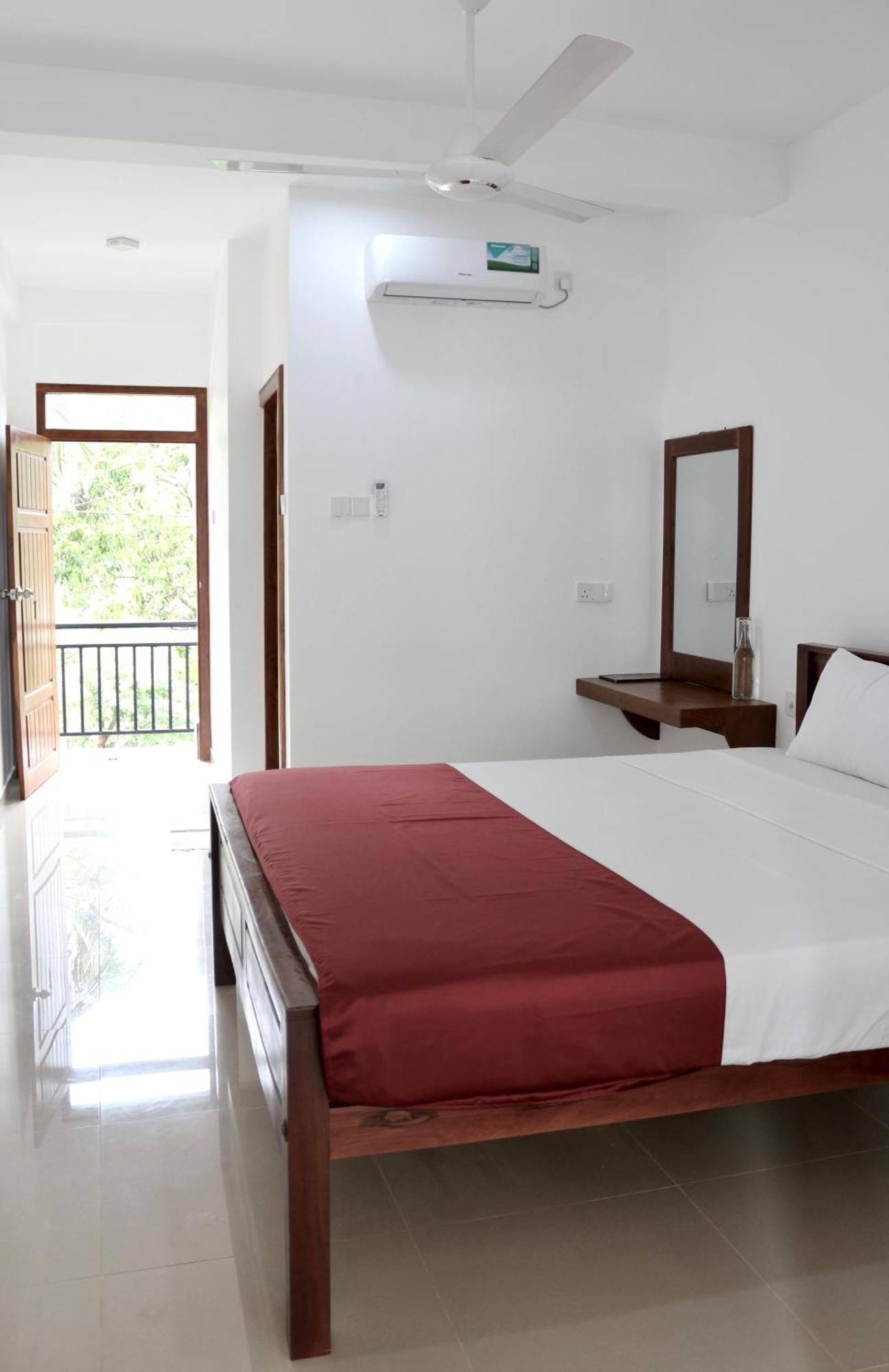 High Park Hotel Nilaveli Ngoại thất bức ảnh