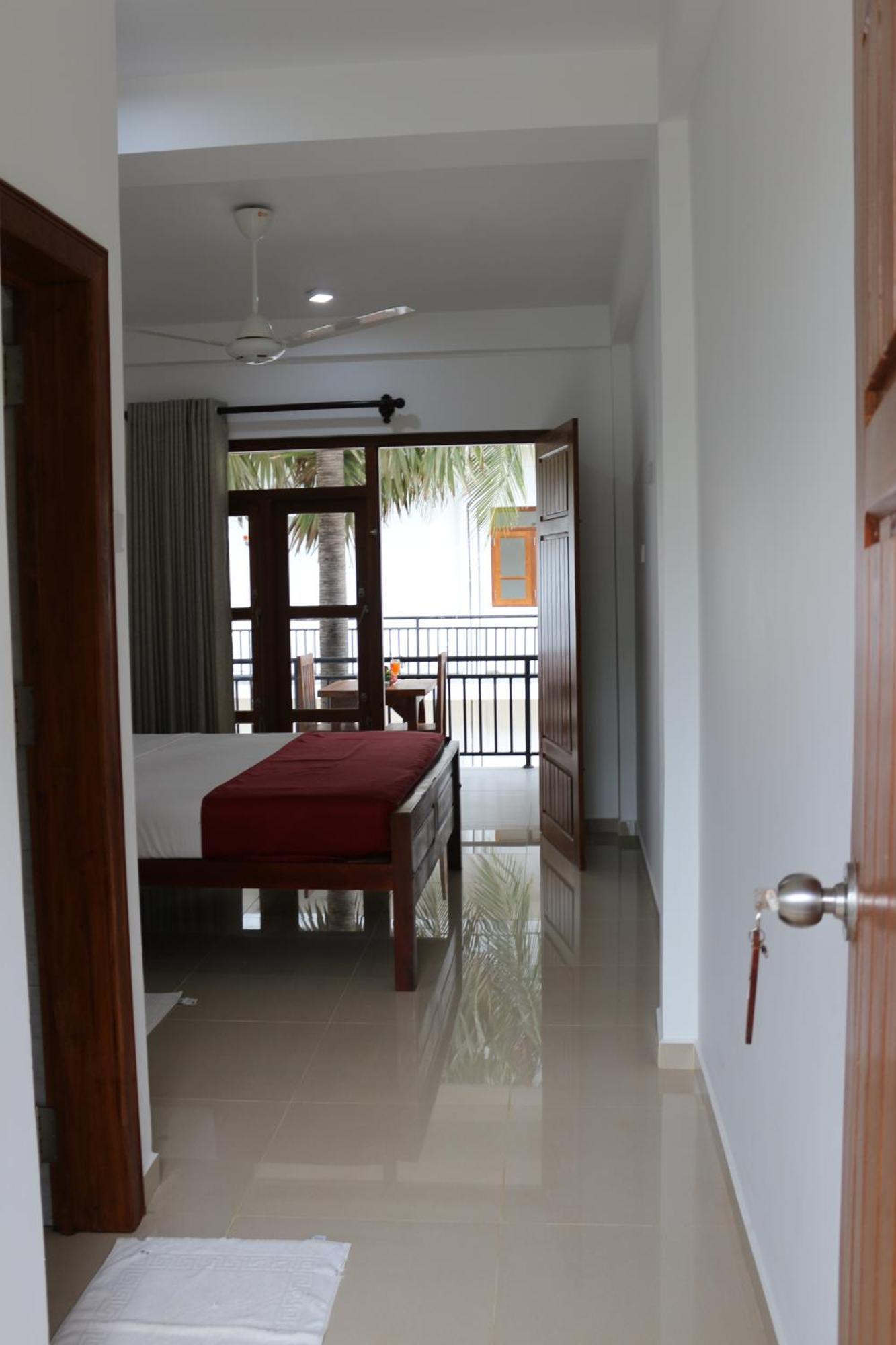High Park Hotel Nilaveli Ngoại thất bức ảnh