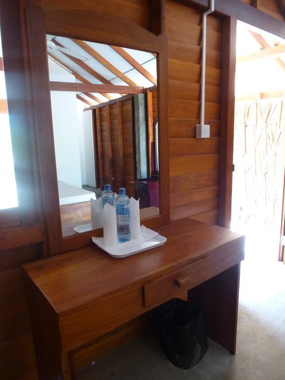 High Park Hotel Nilaveli Ngoại thất bức ảnh